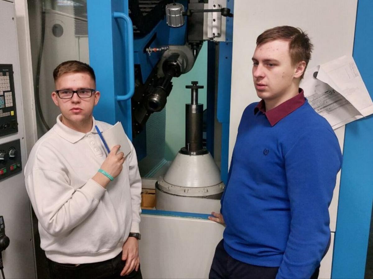 Зубофрезерный полуавтомат с ЧПУ, спроектированный специалистами МГТУ &laquo;СТАНКИН&raquo; в кооперации с промышленными предприятиями России